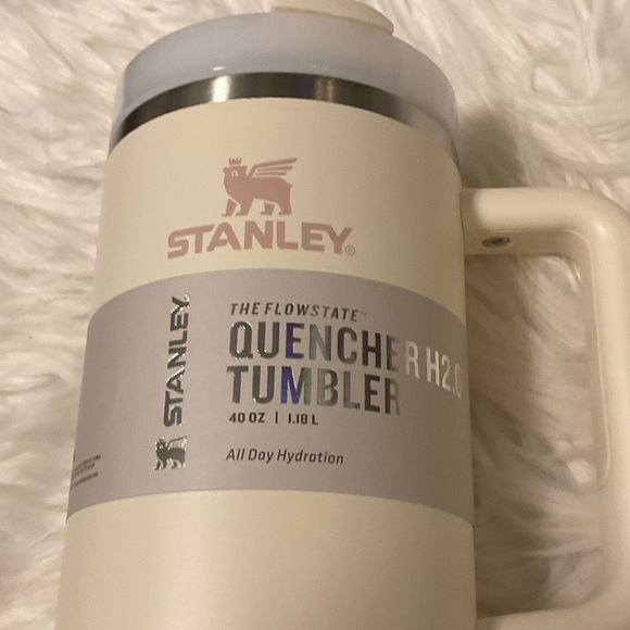 Stanley Cream Quencher 40 oz. H2.0 Mug - Picture 2 of 5
